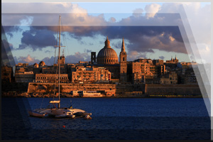 Cityfoto 09 - Malta, Valletta, Stadtansicht mit Karmelitenkirche