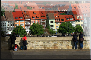 Fotografie Erfurt 27 - Petersberg, Sicht auf Fachwerkhäuser am Domplatz